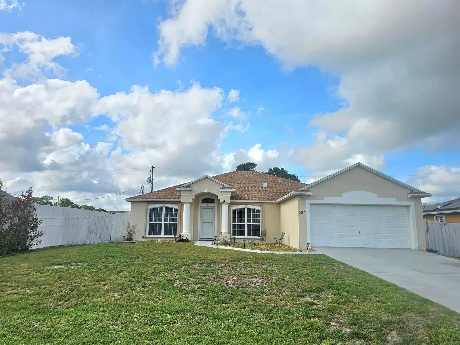 589 NW Fairfax Avenue, Port St. Lucie FL 34983