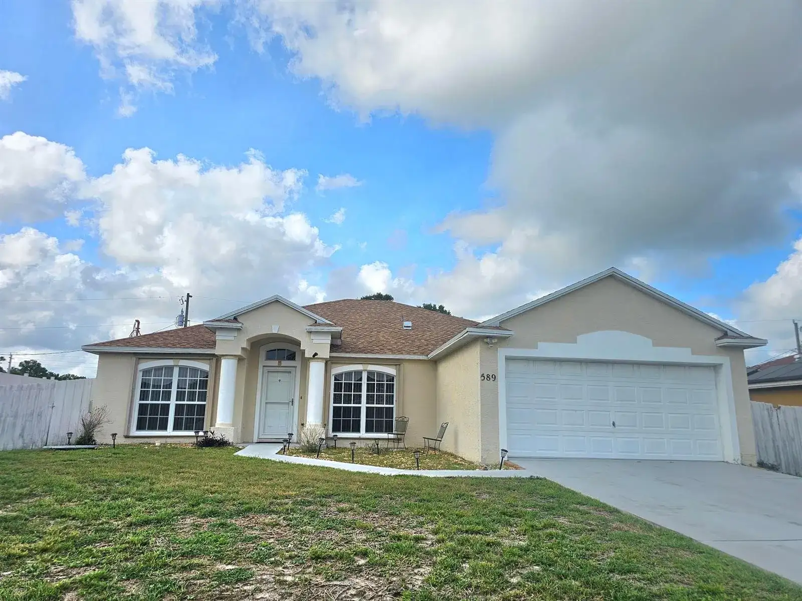 589 NW Fairfax Avenue, Port St. Lucie FL 34983 photo 2