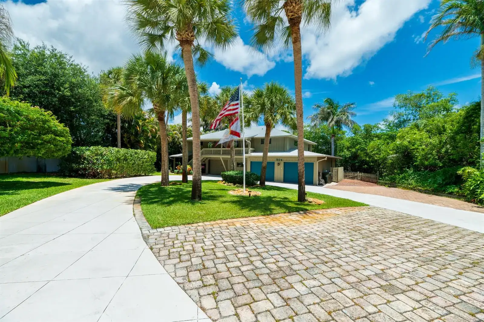 304 SW Indian Groves Drive, Stuart FL 34994 photo 3