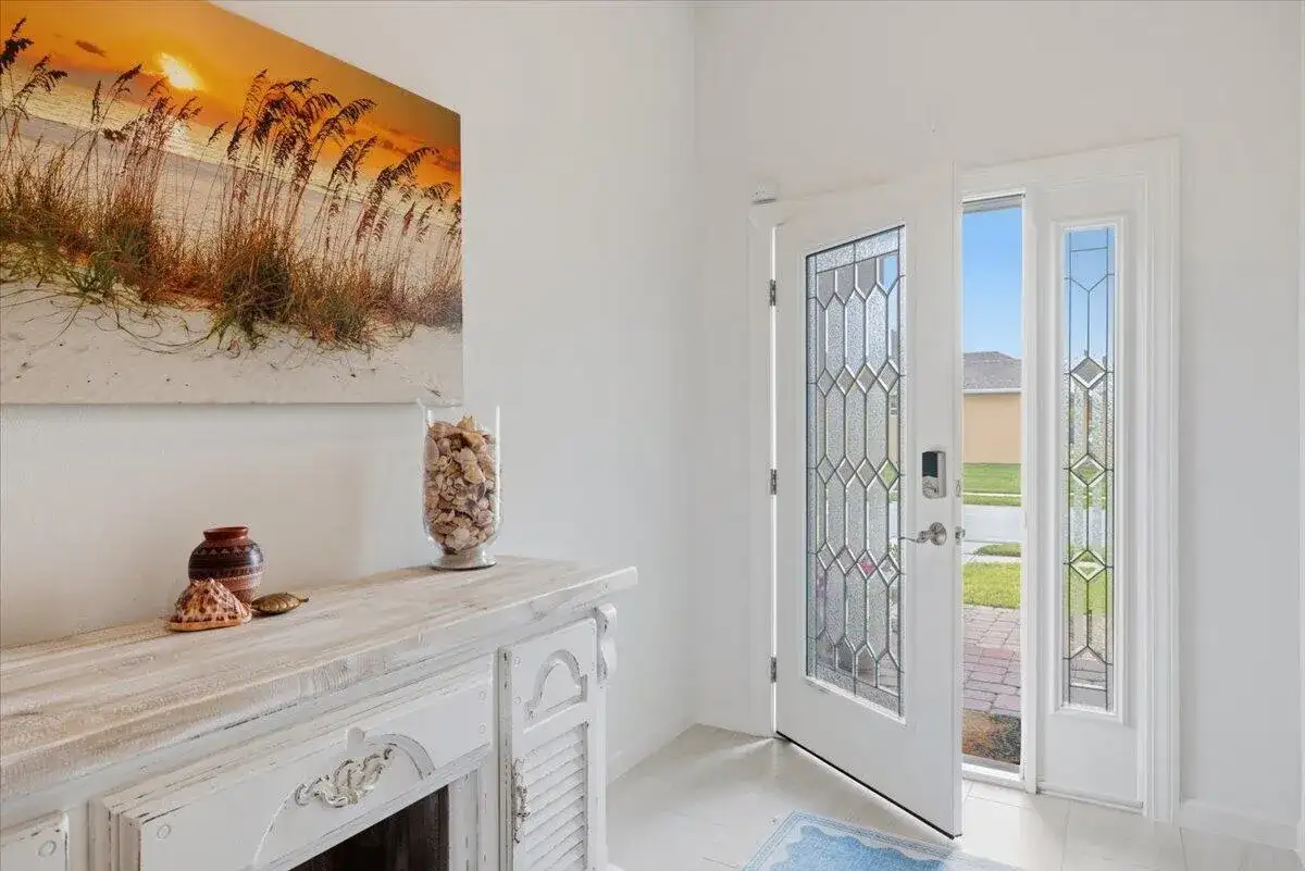 31 52nd Square, Vero Beach FL 32968 photo 2