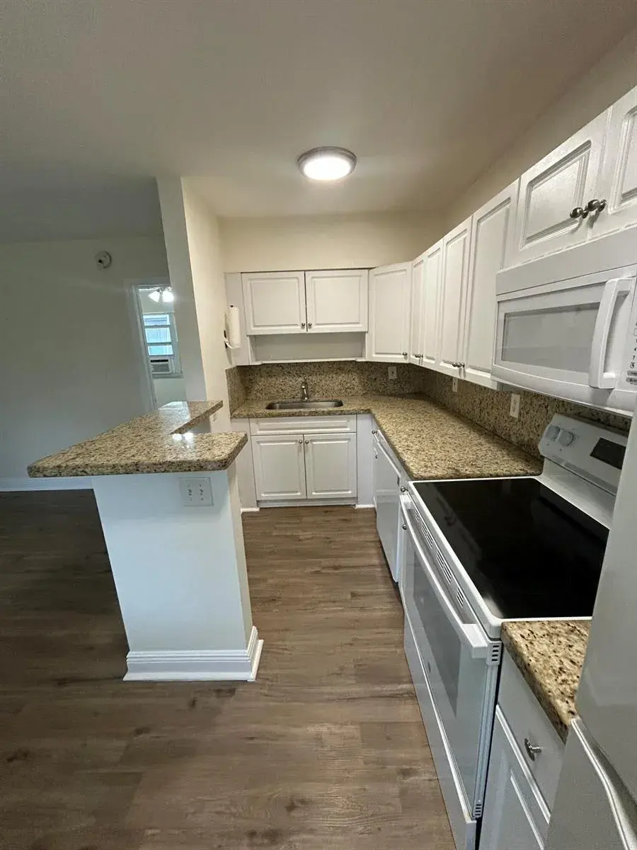 921 NE 17th Avenue # 4, Fort Lauderdale FL 33304