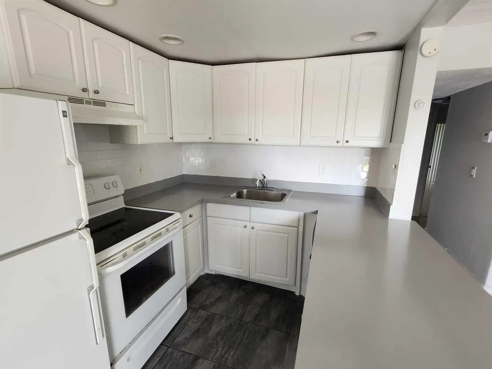 100 Village Green Circle E # B212, Palm Springs FL 33461 photo 4