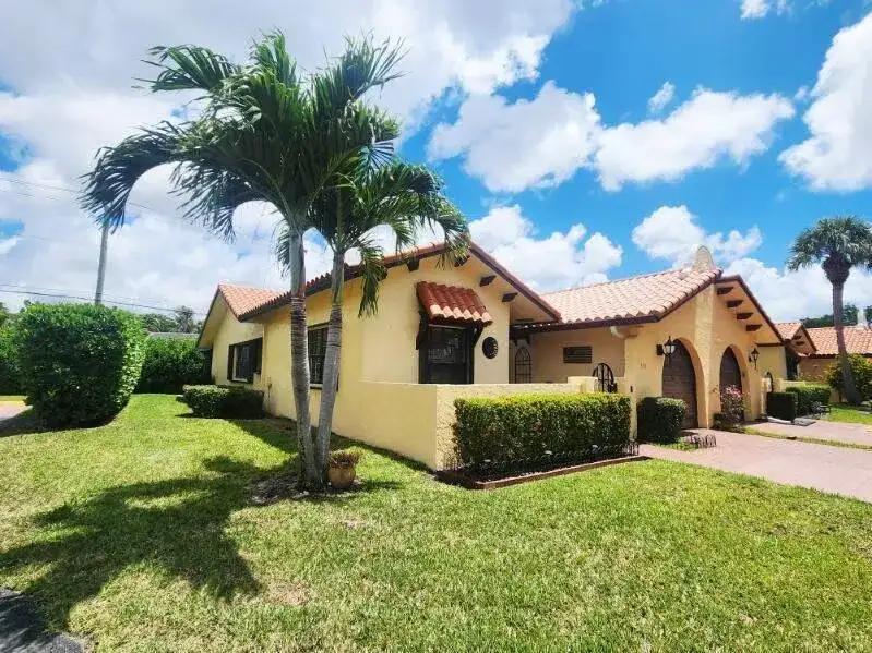 5157 Magellan Way E, Delray Beach FL 33484 photo 2