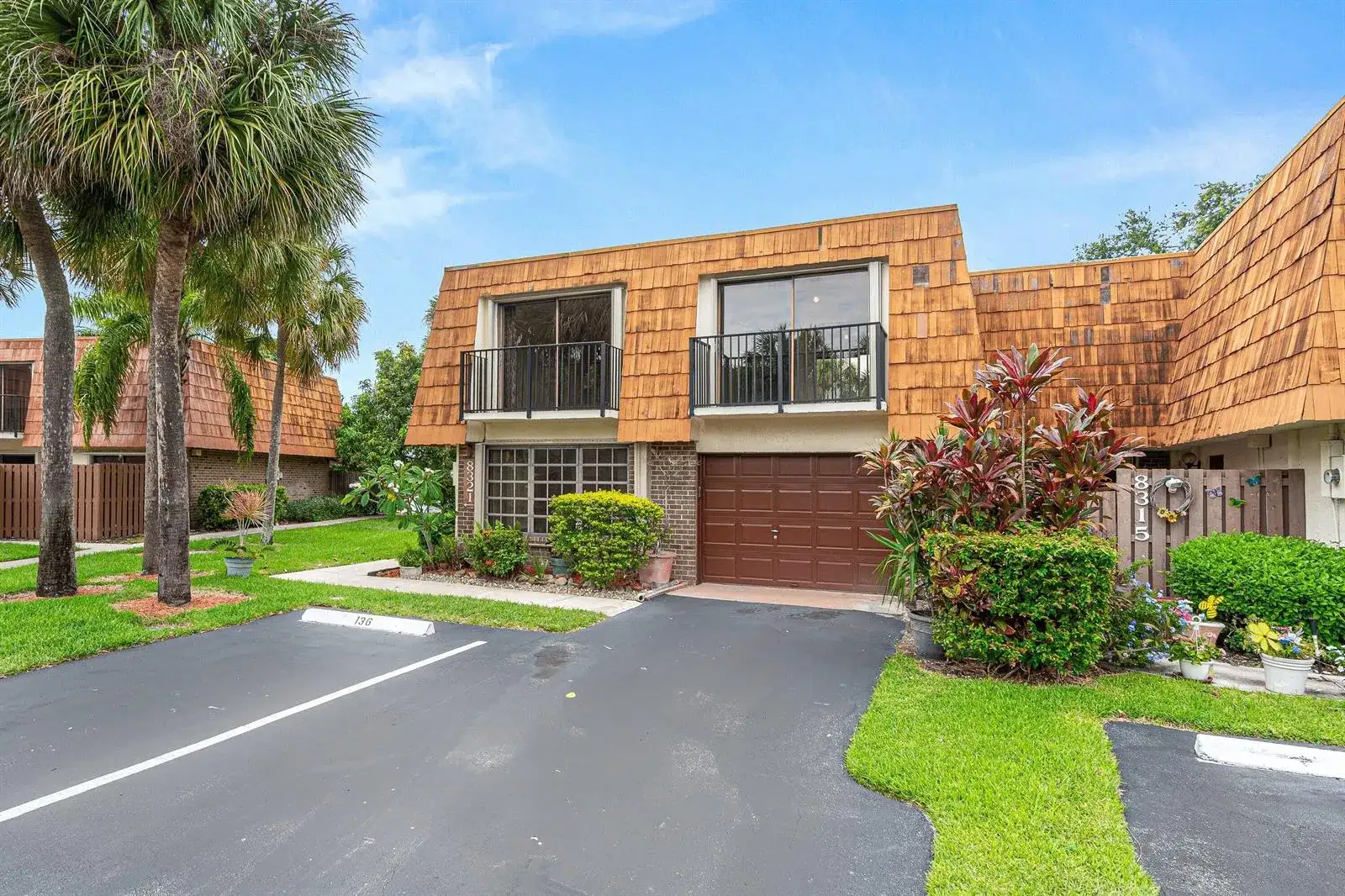 8321 S Coral Circle, North Lauderdale FL 33068 photo 2