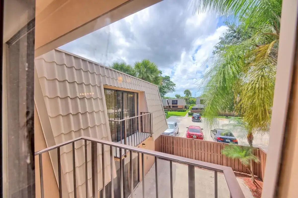 5731 57th Way # 42a, West Palm Beach FL 33409 photo 2