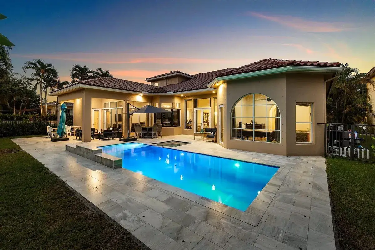 3381 Lago De Talavera, Lake Worth FL 33467
