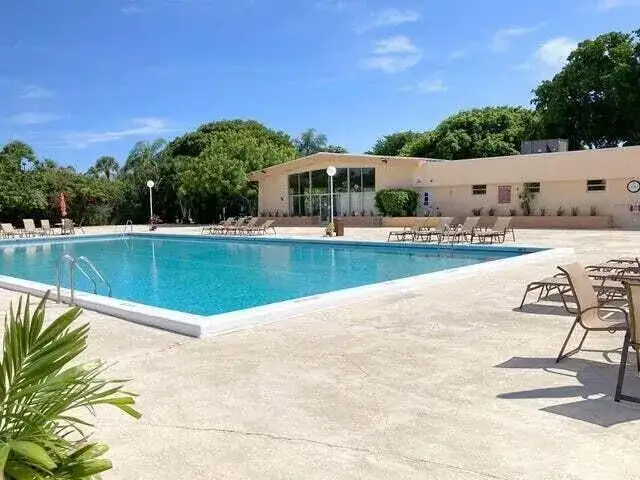 480 Executive Center Drive # 4a, West Palm Beach FL 33401 photo 4