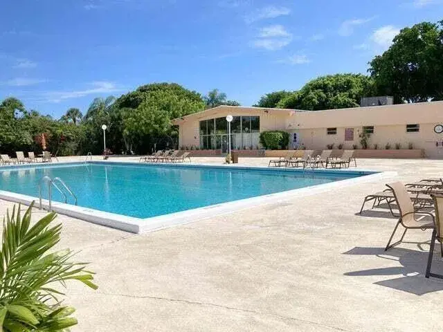 480 Executive Center Drive # 4a, West Palm Beach FL 33401