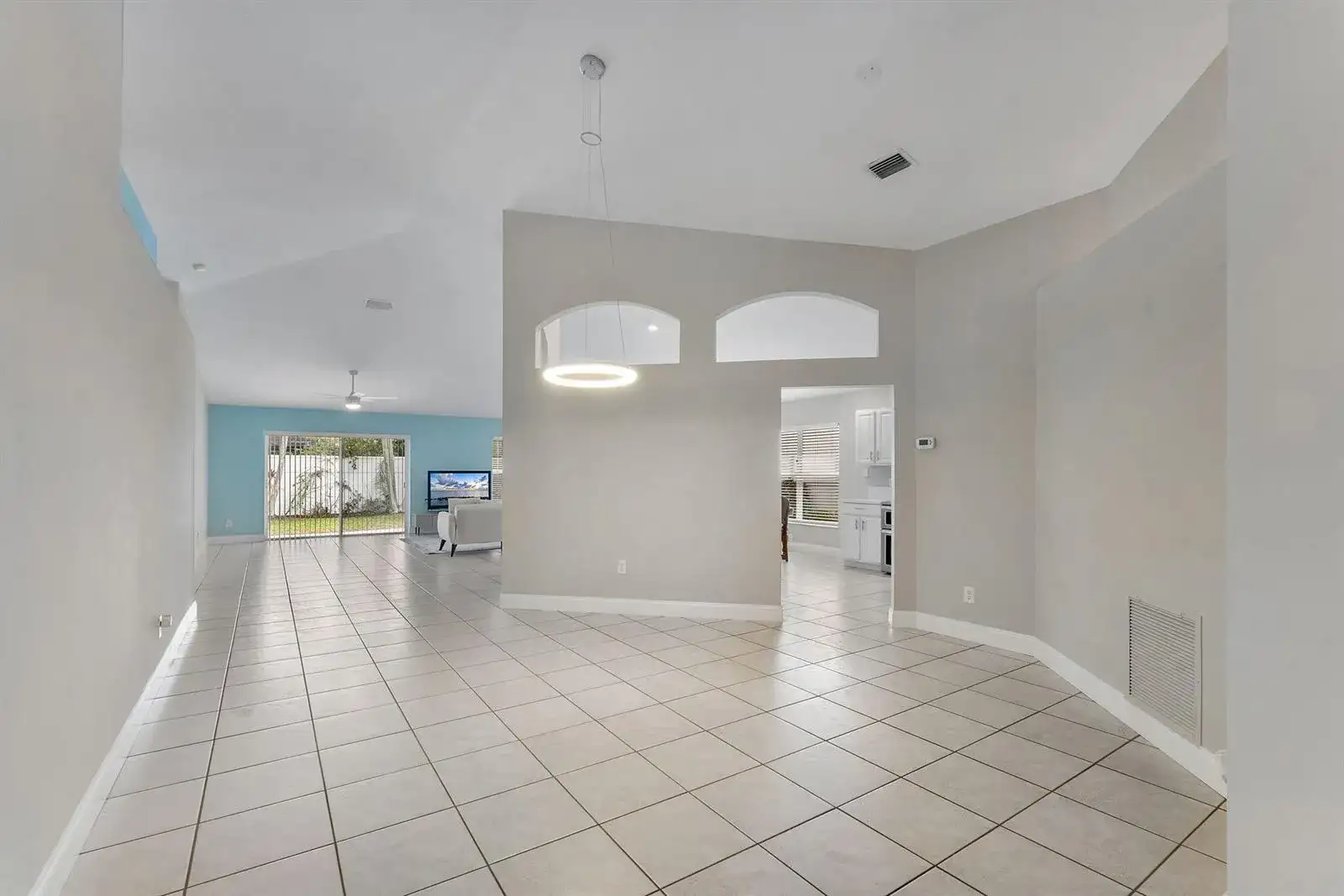 981 Delray Lakes Drive, Delray Beach FL 33444 photo 4