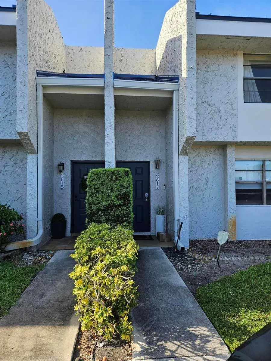 2617 N 40th Avenue, Hollywood FL 33021