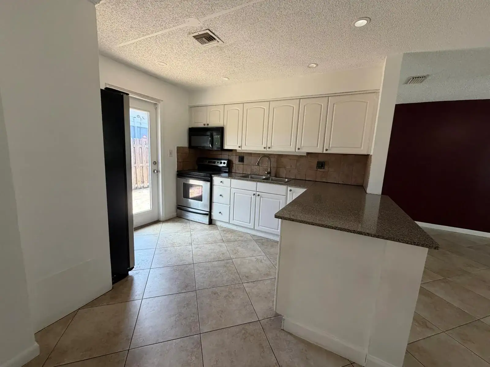 4250 NE 12th Avenue, Pompano Beach FL 33064 photo 4
