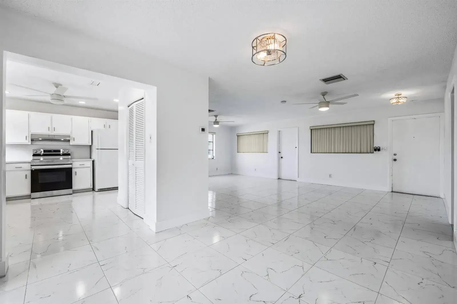 941 Crystal Lake Drive # 207, Deerfield Beach FL 33064 photo 4
