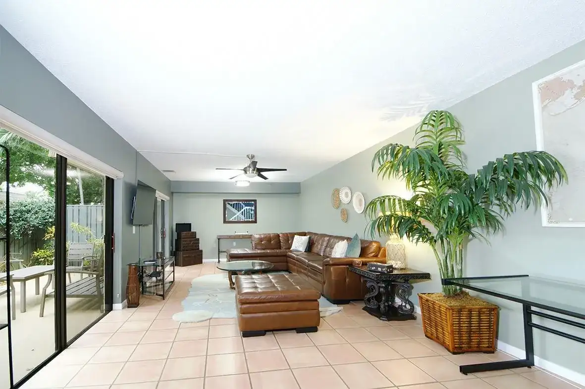 1700 Embassy Drive # 504, West Palm Beach FL 33401 photo 2