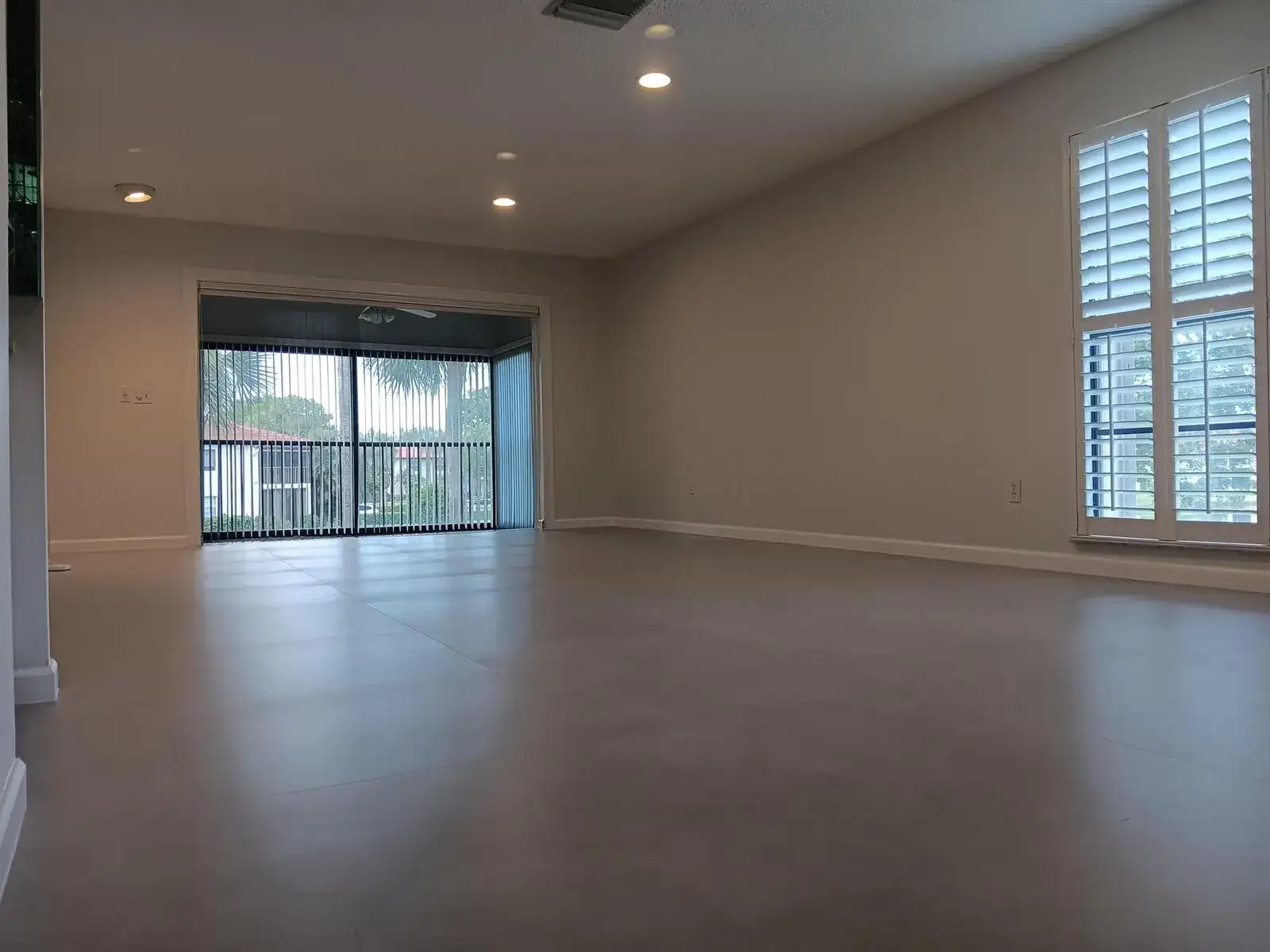 8045 Eastlake Drive # g, Boca Raton FL 33433 photo 2