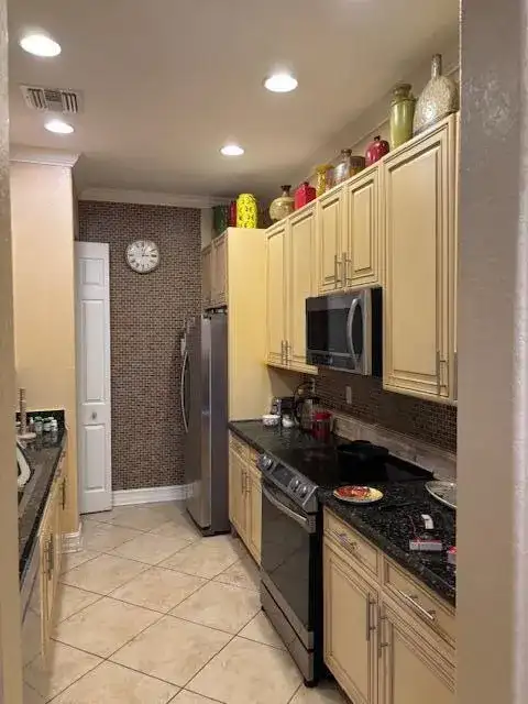 6898 Julia Gardens Drive, Coconut Creek FL 33073 photo 3