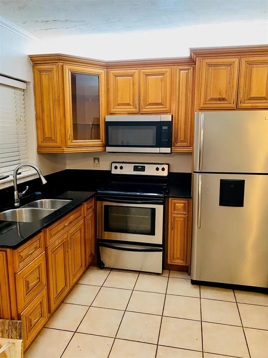 1301 N 12th Court # 12a, Hollywood FL 33019