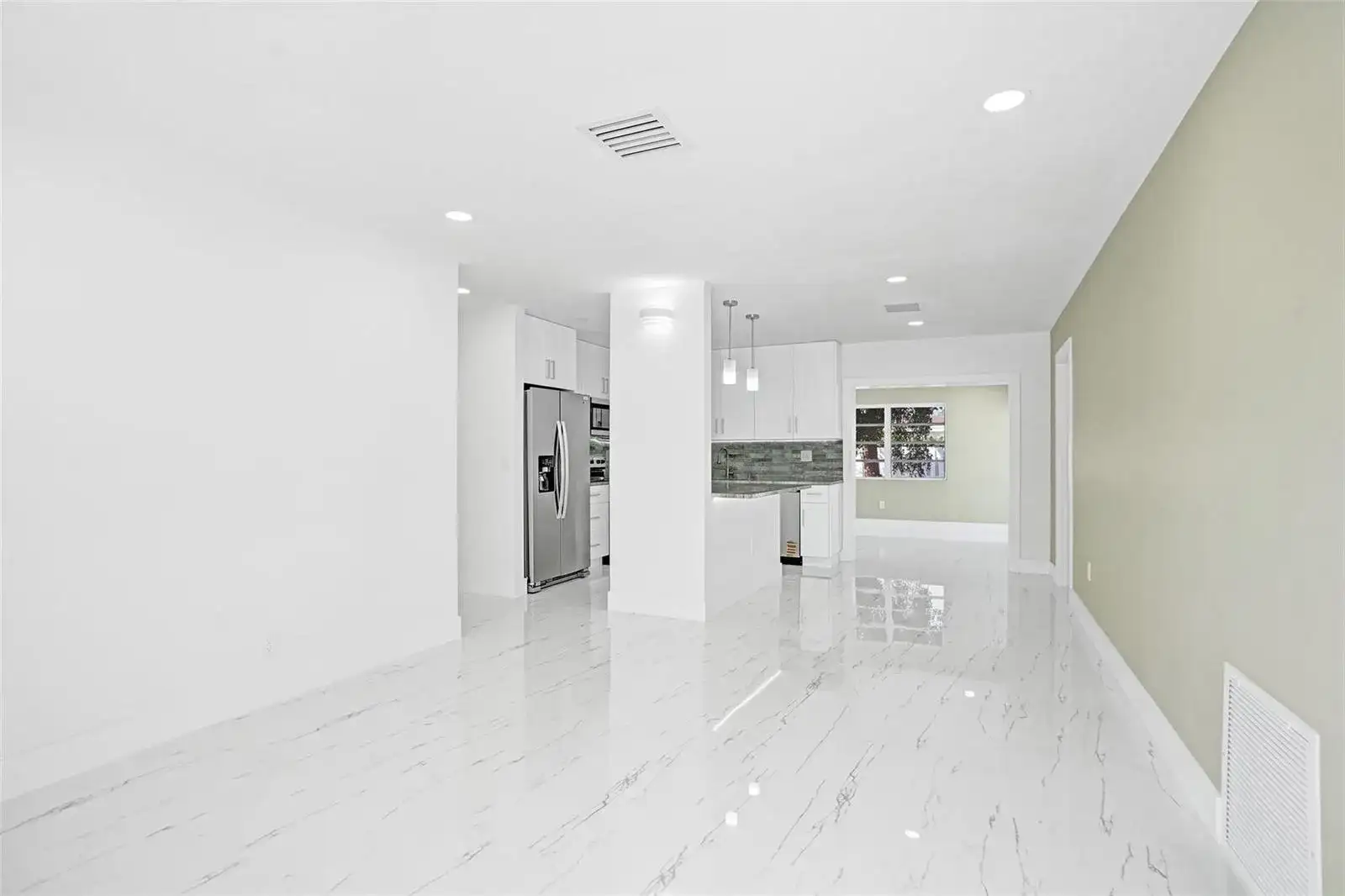 1437 SW 1st Avenue, Deerfield Beach FL 33441 photo 2