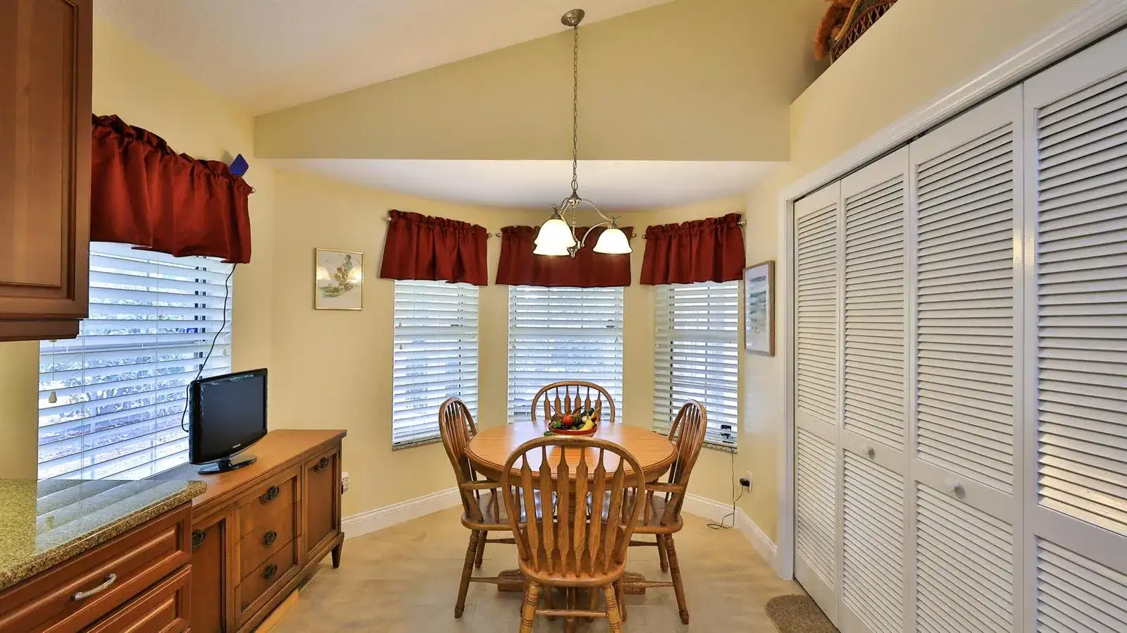 234 Braeburn Circle, FL 32114 photo 4