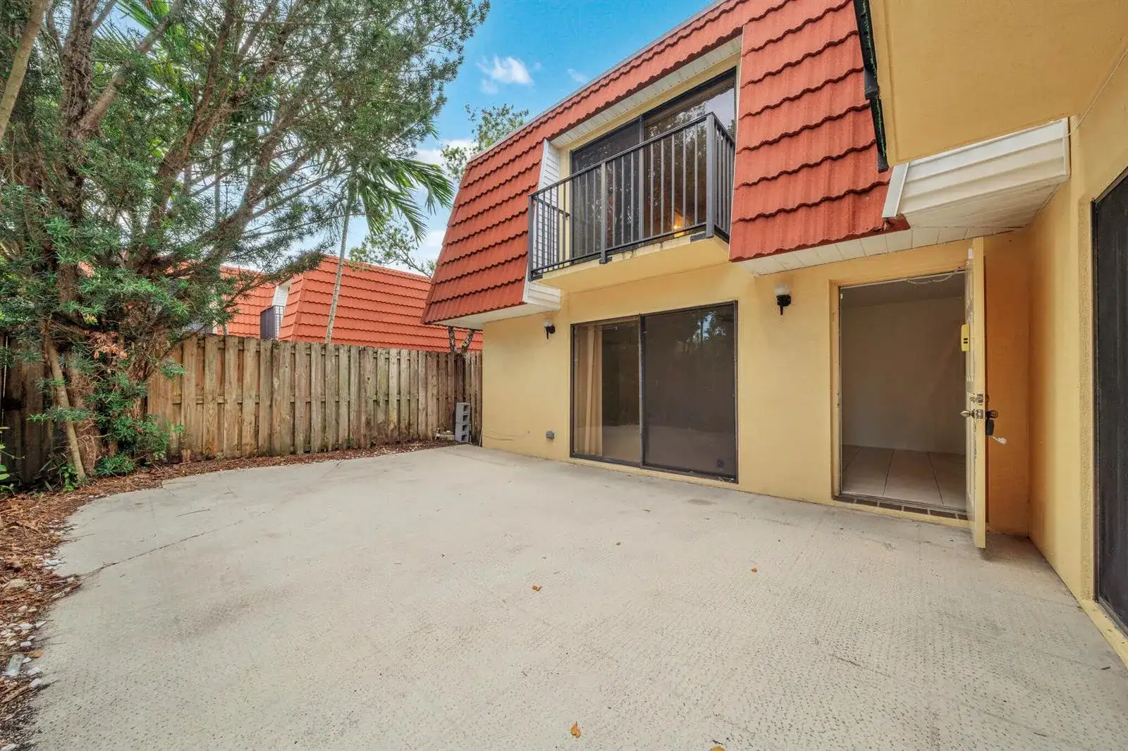 713 NW 99th Circle, Plantation FL 33324 photo 3