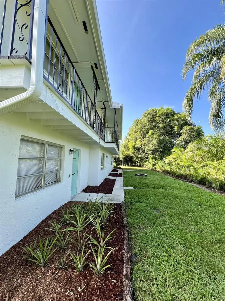 2819 SW Cornell Avenue, Palm City FL 34990 photo 4
