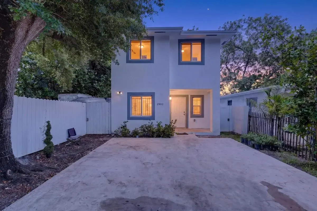 2902 NW 44th Street, Miami FL 33142