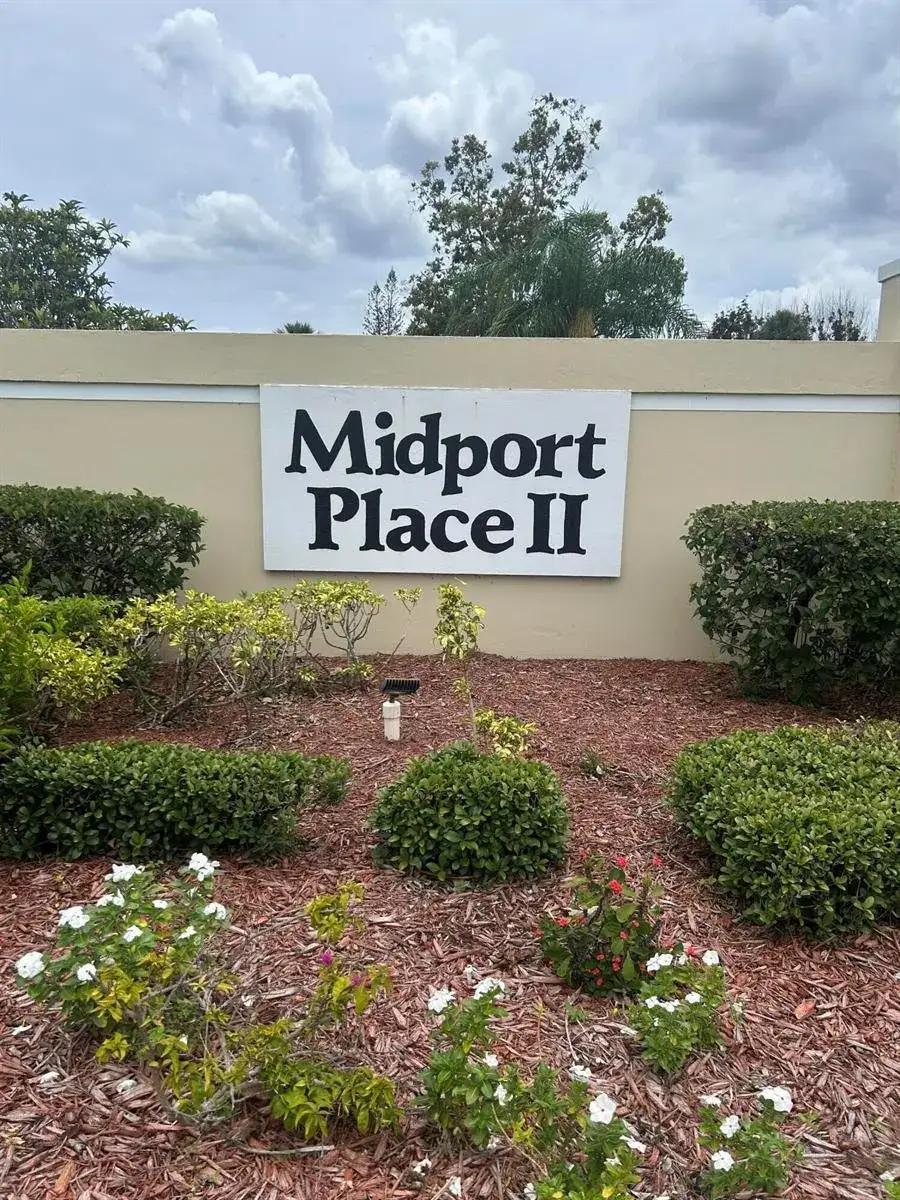 1537 SE Royal Green Circle # 201, Port St. Lucie FL 34952