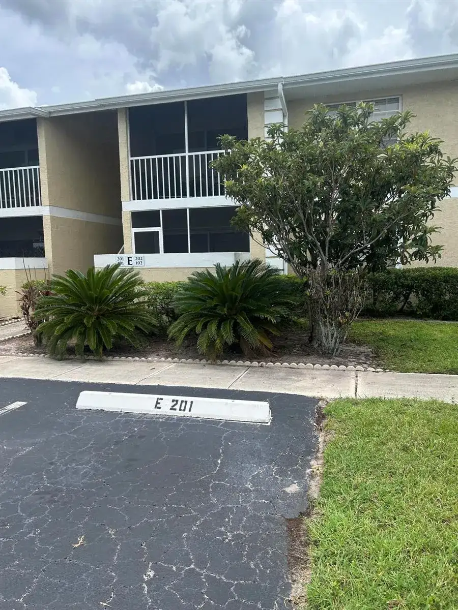 1537 SE Royal Green Circle # 201, Port St. Lucie FL 34952 photo 2