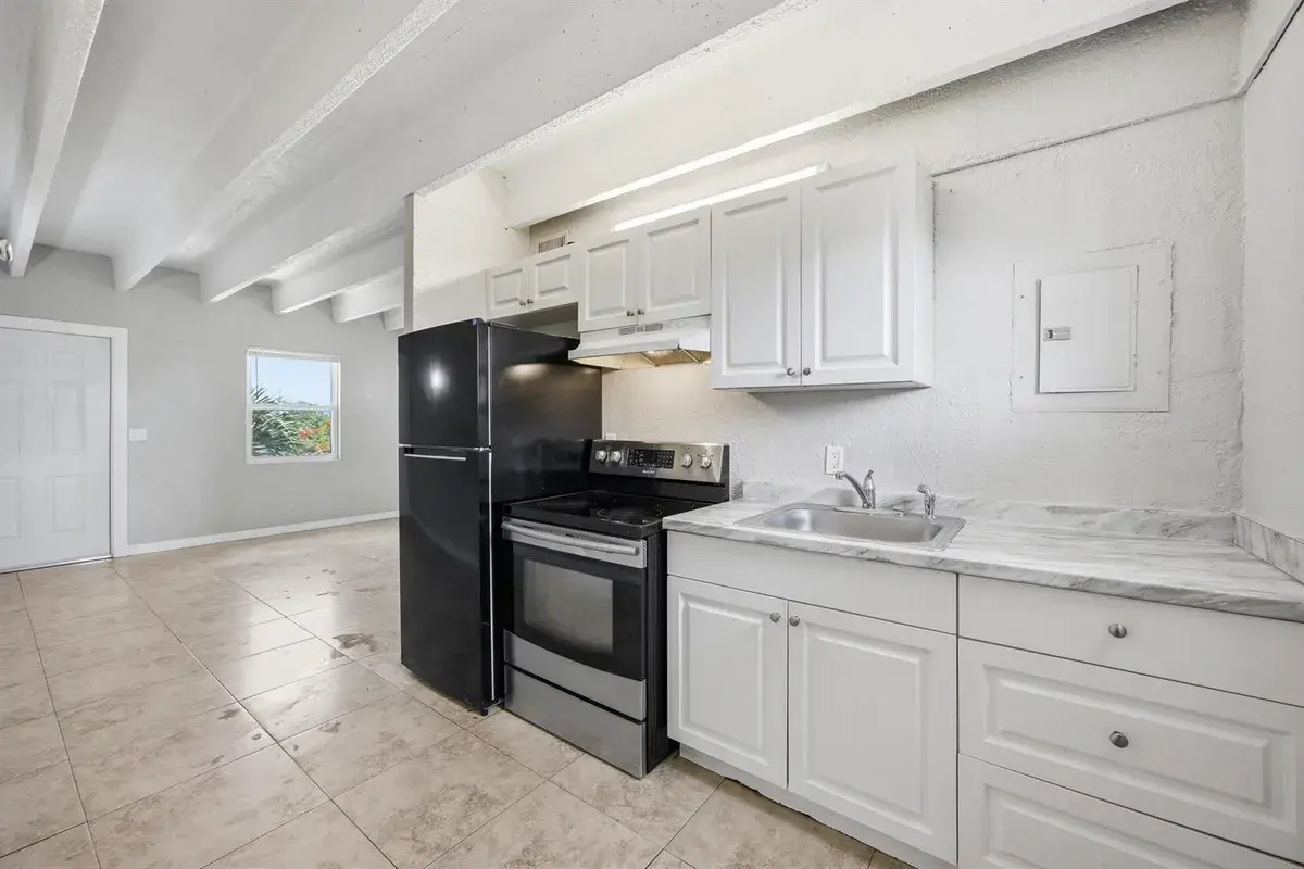 812 19th Street # 4, West Palm Beach FL 33407