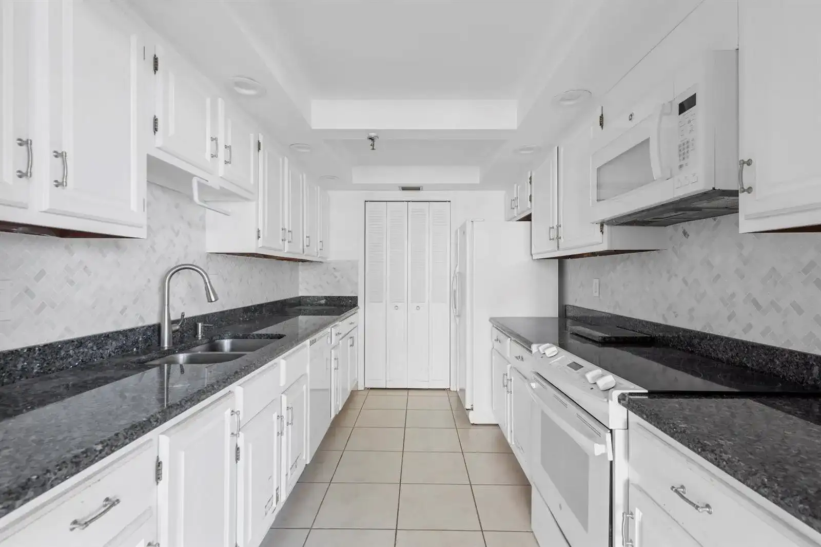 859 Jeffery Street # 312, Boca Raton FL 33487