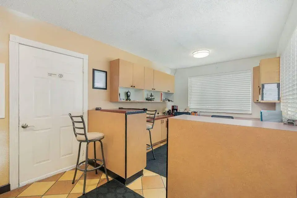1420 Forsythe Road, West Palm Beach FL 33405 photo 3