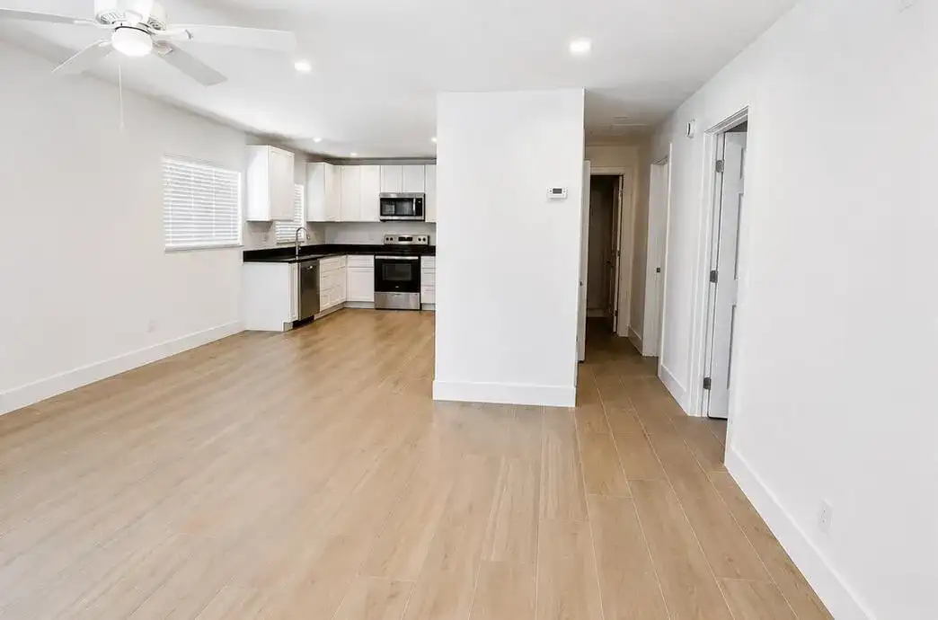 2104 Dock Street # 1, West Palm Beach FL 33401 photo 2