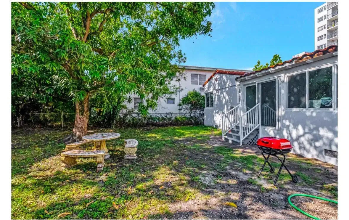 7825 Byron Avenue, Miami Beach FL 33141 photo 3