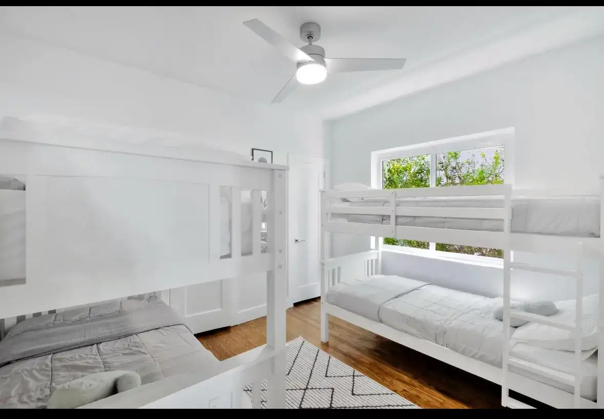 7825 Byron Avenue, Miami Beach FL 33141 photo 5