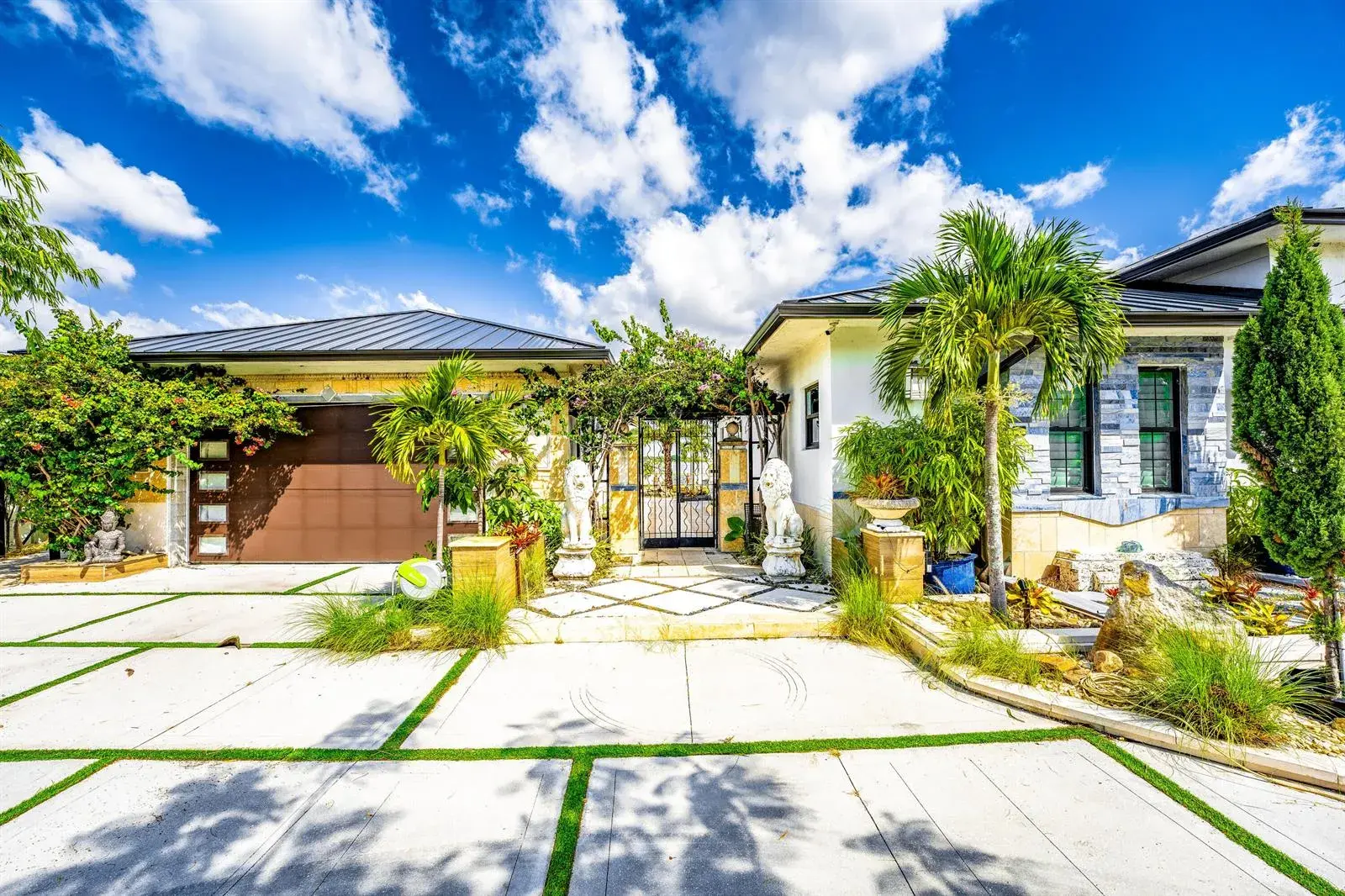 1325 N Mangonia Drive, West Palm Beach FL 33401