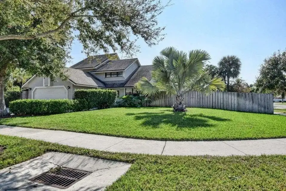 4140 Woods End Road, Boca Raton FL 33487