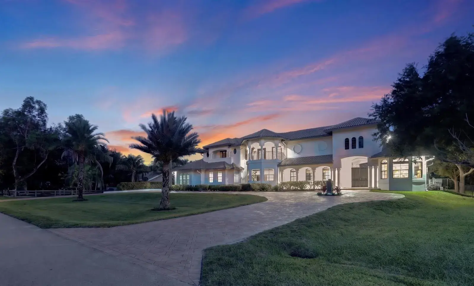 11600 NW 8th Street, Plantation FL 33325