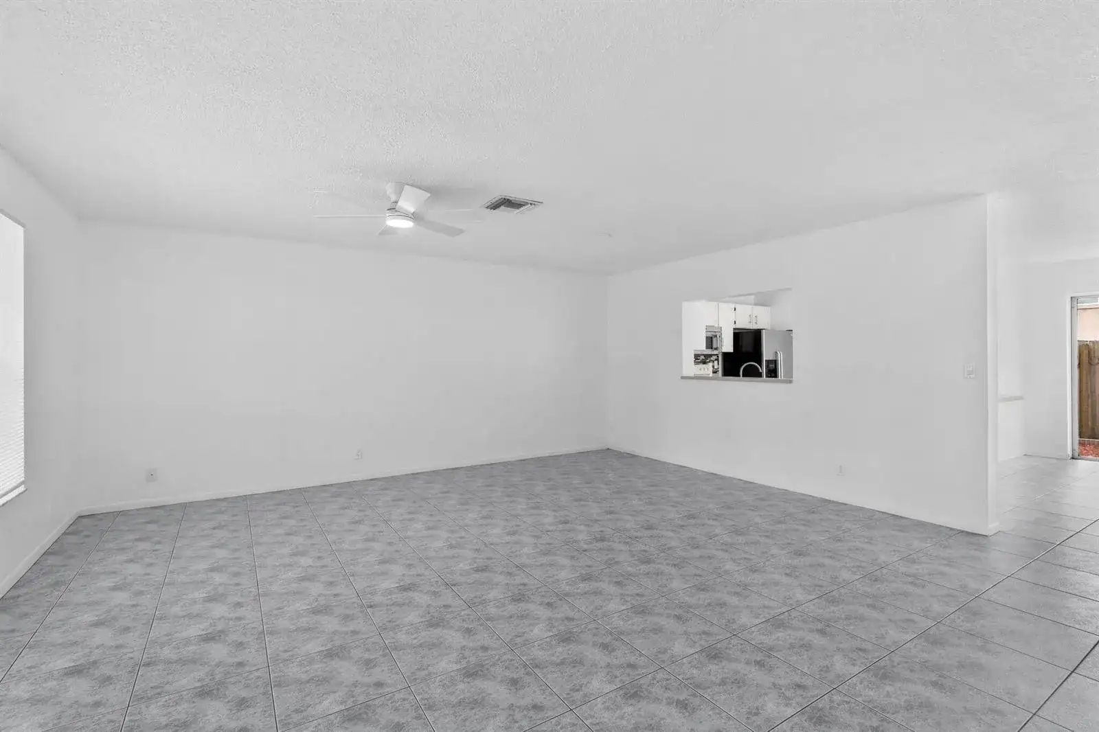 12212 NW 36th Place, Sunrise FL 33323 photo 5