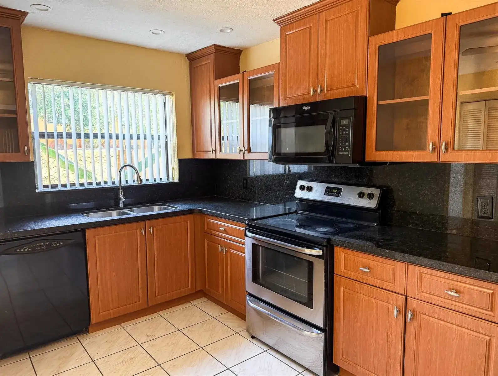 4567 NW 90th Avenue, Sunrise FL 33351 photo 4