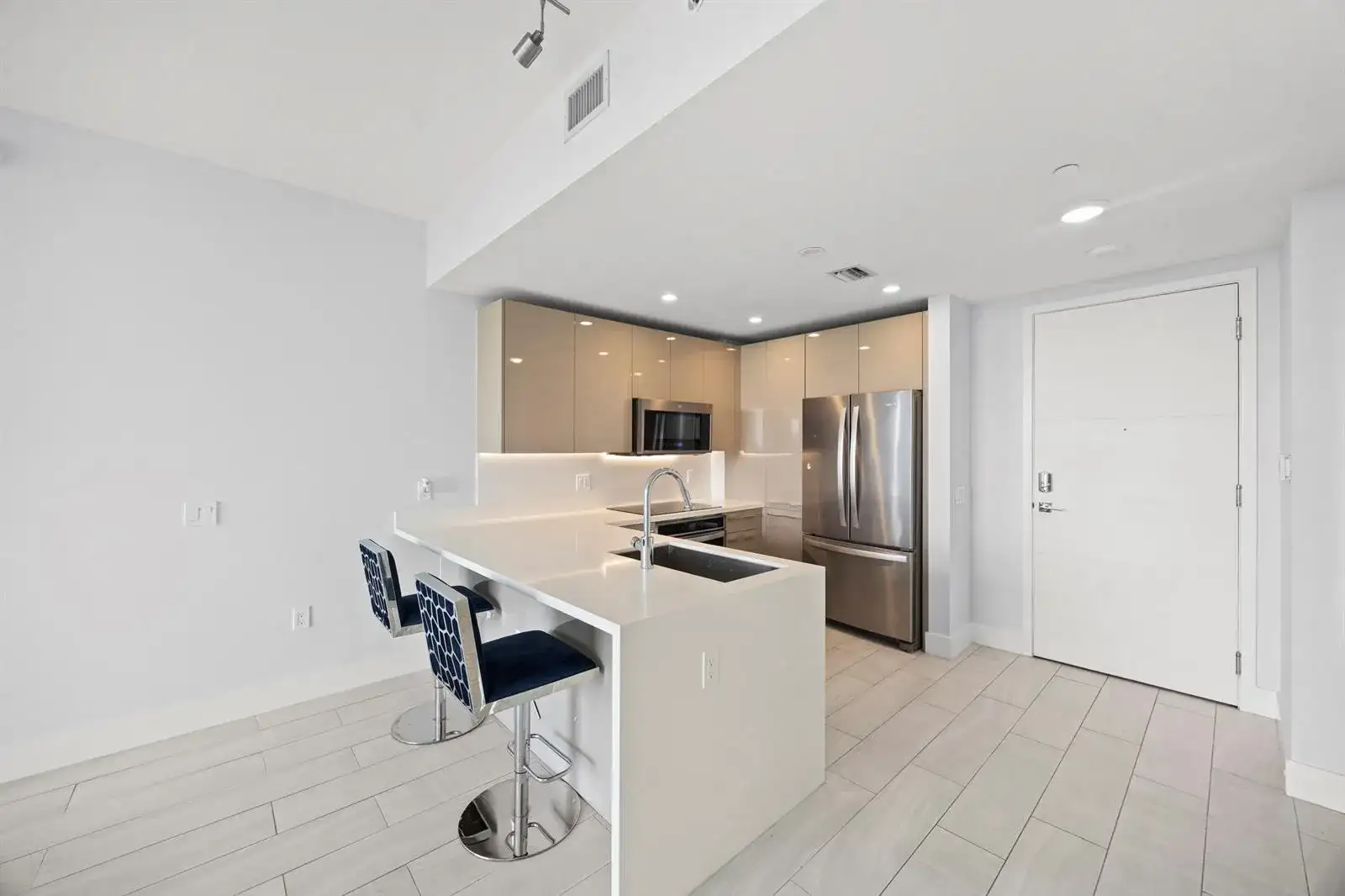 2000 Metropica Way # 802, Sunrise FL 33323 photo 4