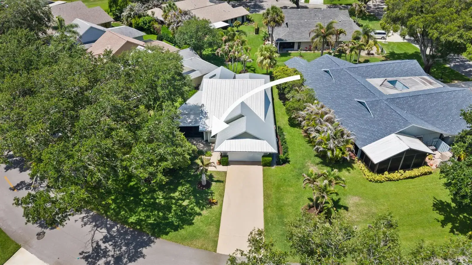 12942 SE Crooked Stick Lane, Hobe Sound FL 33455 photo 2