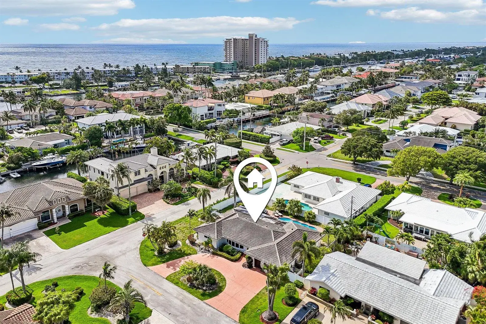 2940 NE 39th Court, Lighthouse Point FL 33064
