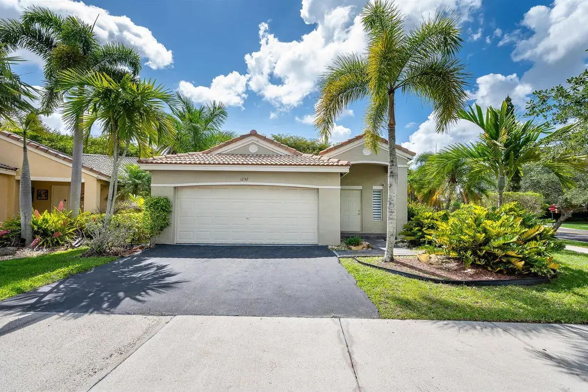 1252 Sabal Trail, Weston FL 33327
