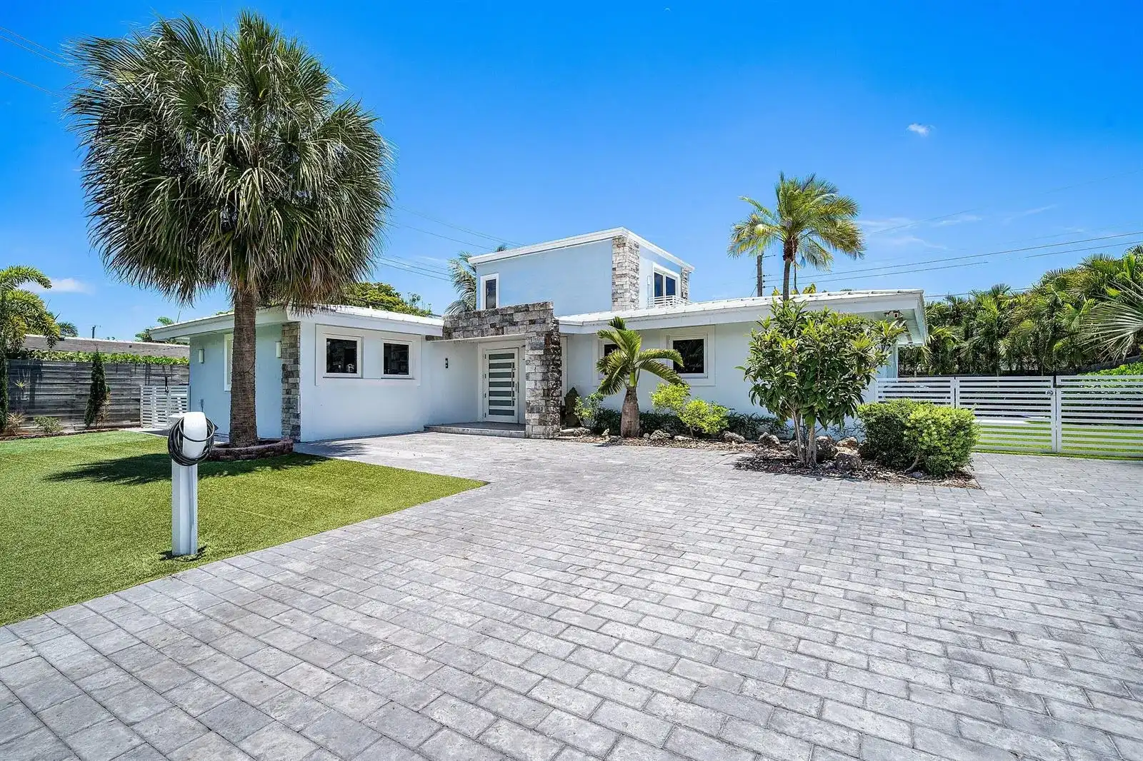 5920 NE 21st Road, Fort Lauderdale FL 33308