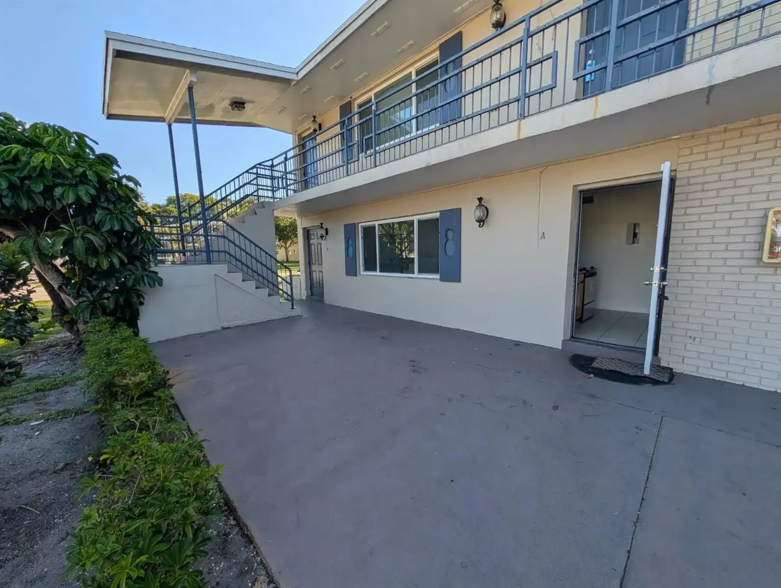 817 Lighthouse Drive Apt A, North Palm Beach FL 33410 photo 2