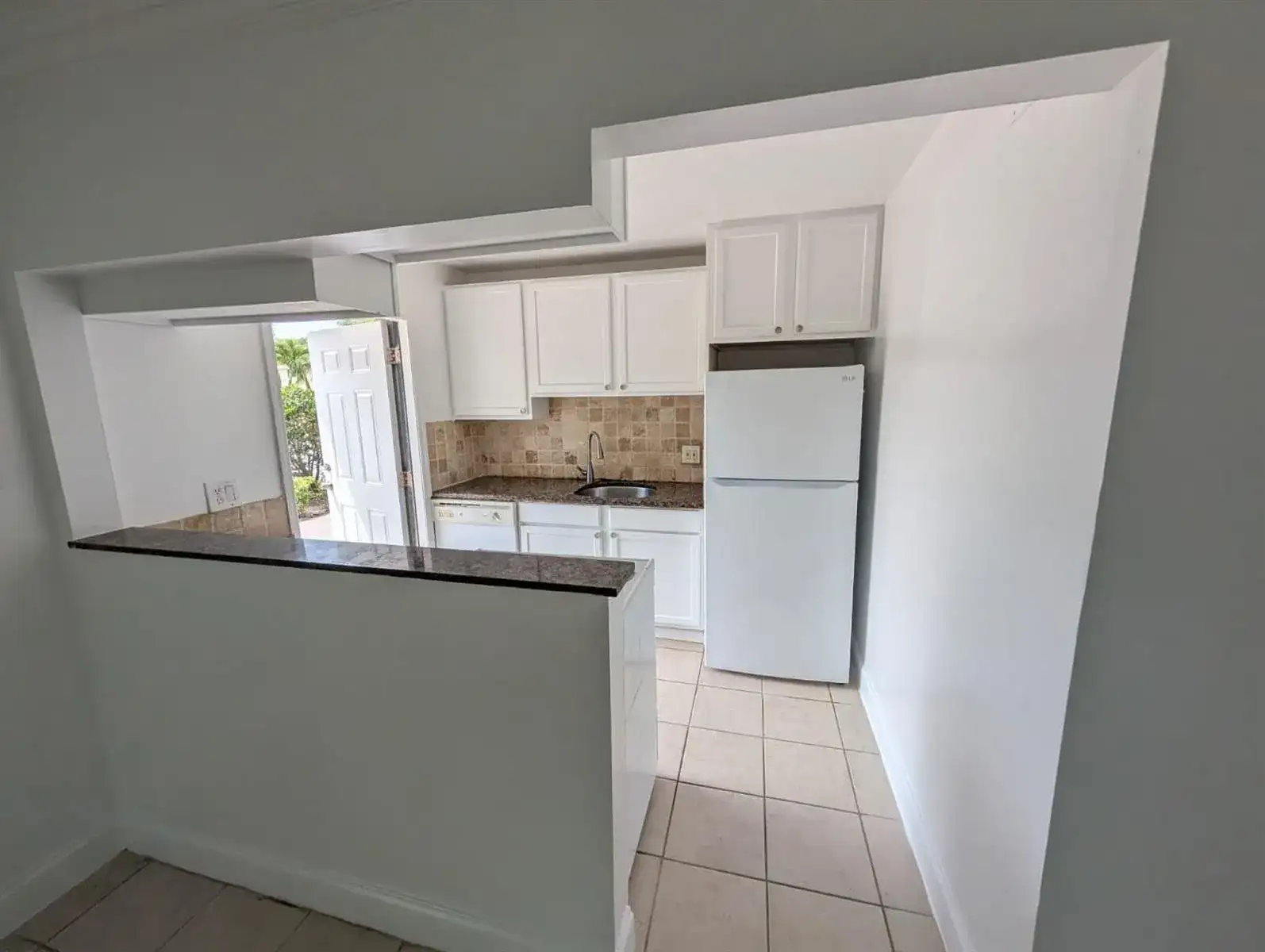 817 Lighthouse Drive Apt B, North Palm Beach FL 33408 photo 4