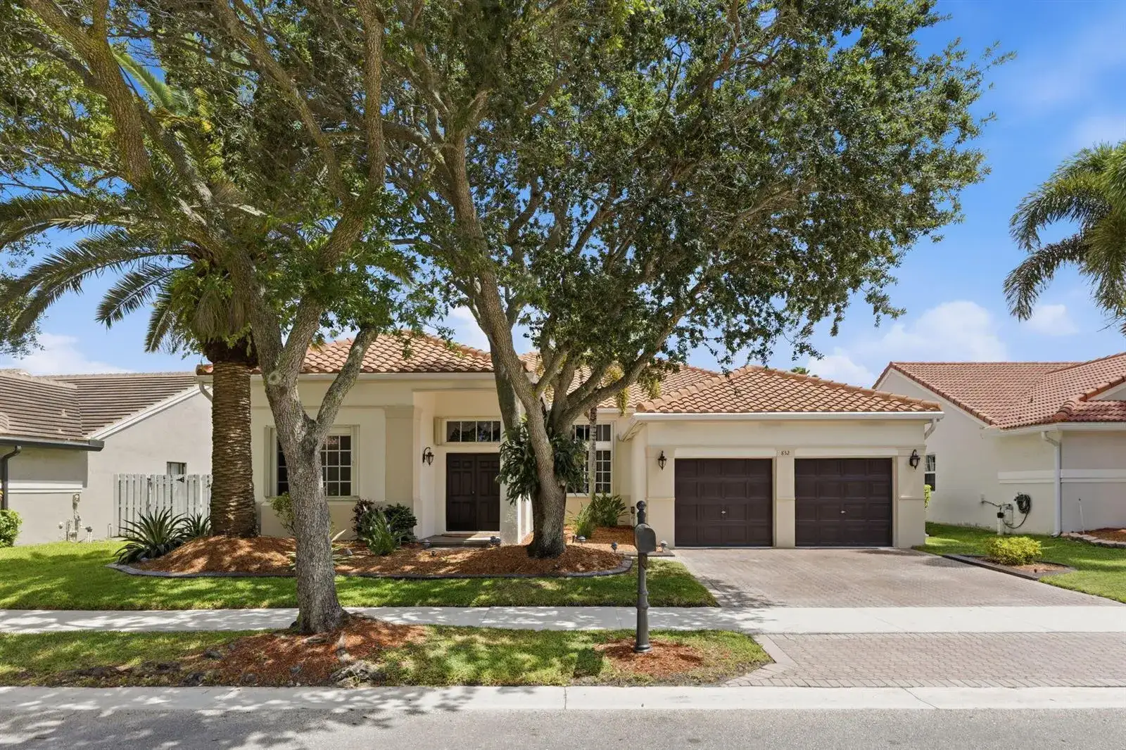 832 Heritage Drive, Weston FL 33326