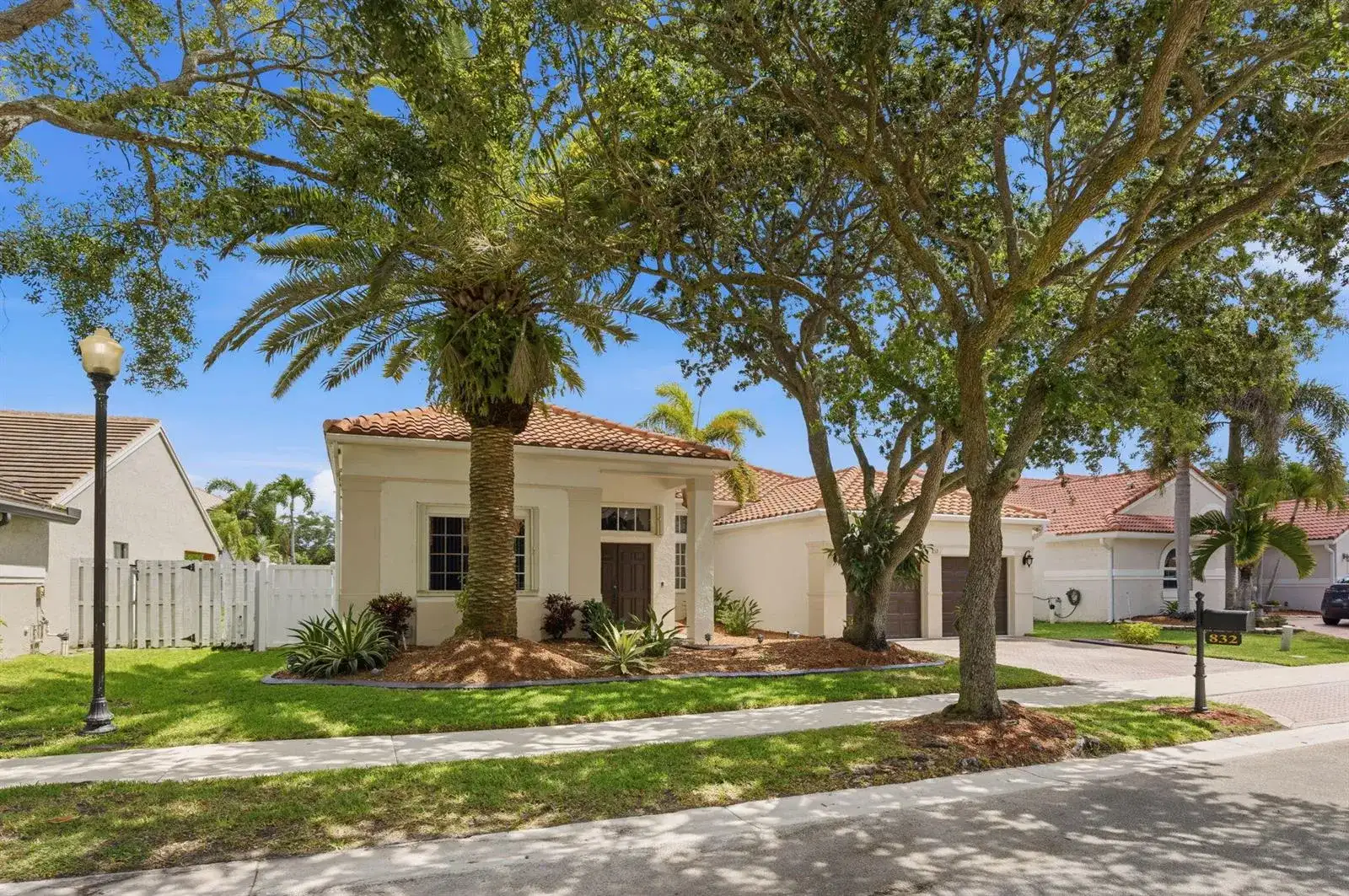 832 Heritage Drive, Weston FL 33326 photo 2