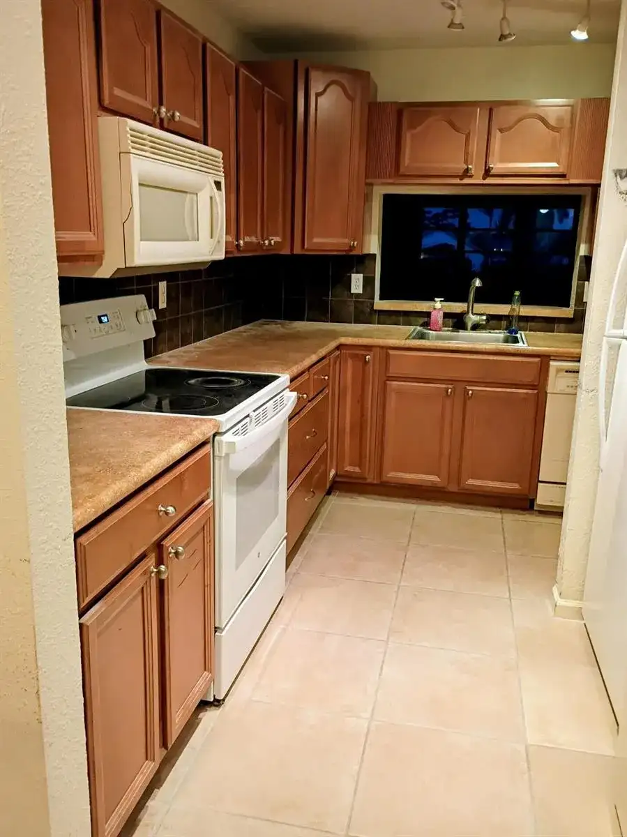 3408 Cypress Trail # 204, West Palm Beach FL 33417 photo 2