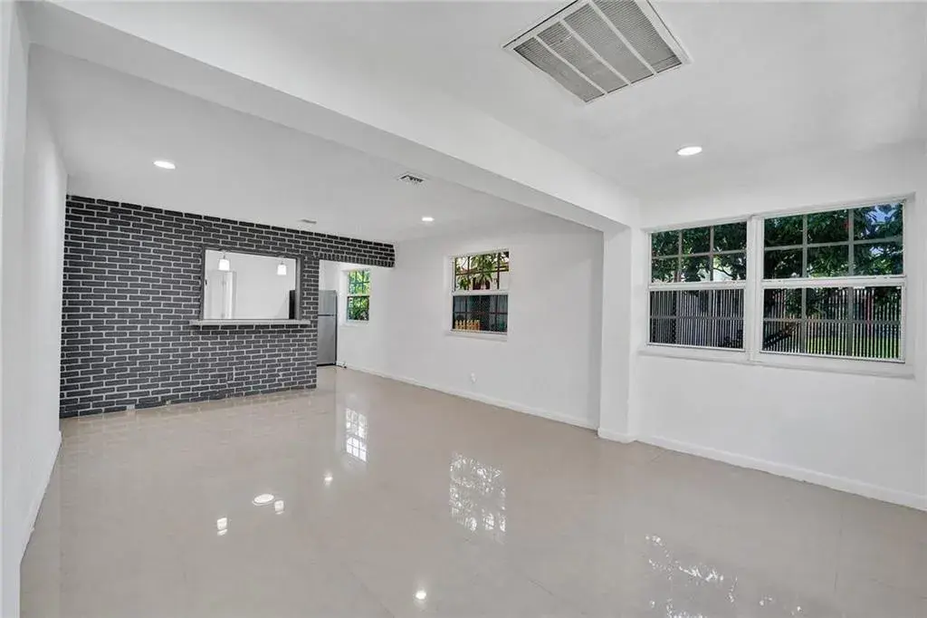 2422 Sherman Street, Hollywood FL 33020