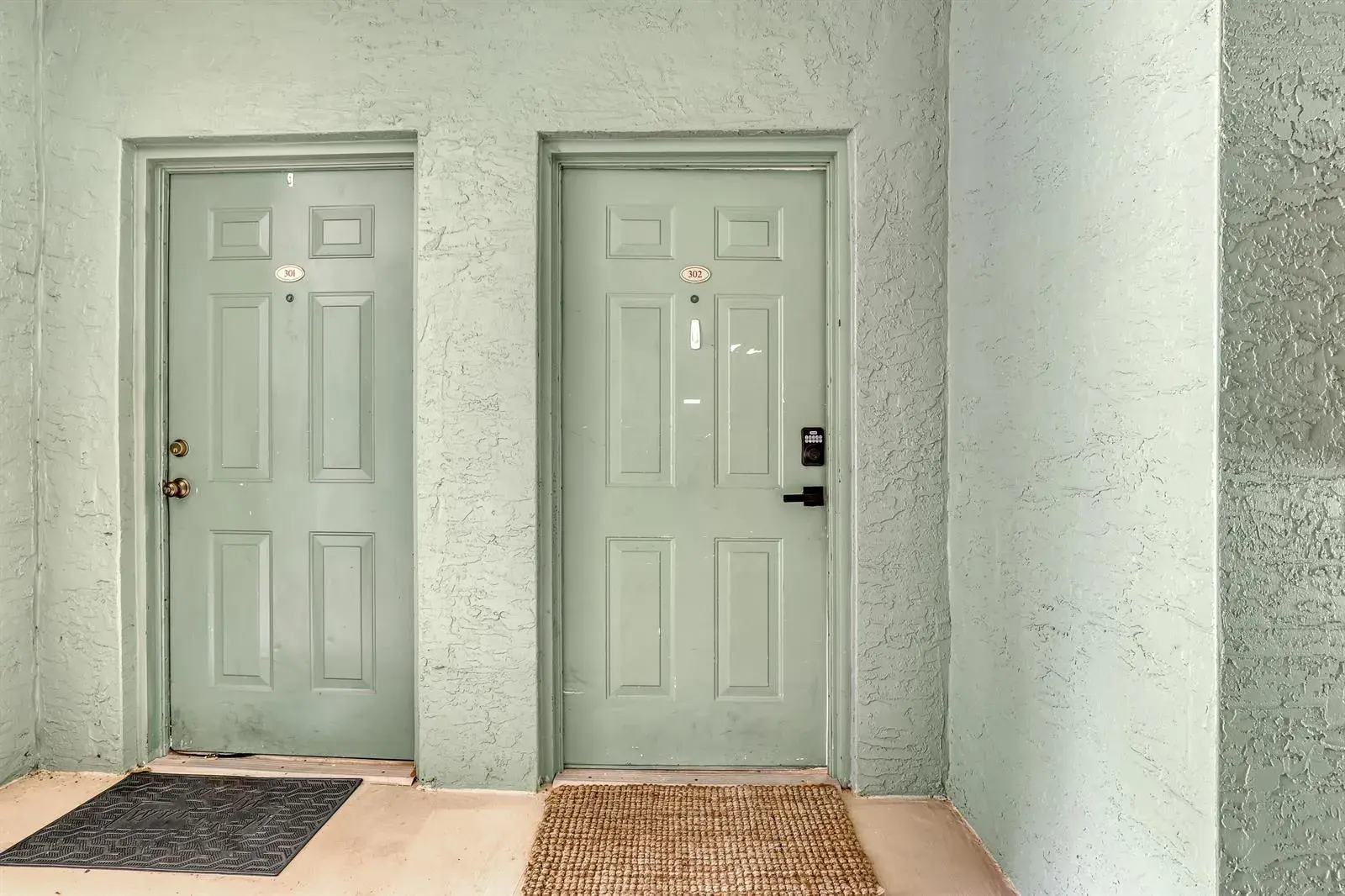 340 Crestwood Circle # 302, Royal Palm Beach FL 33411